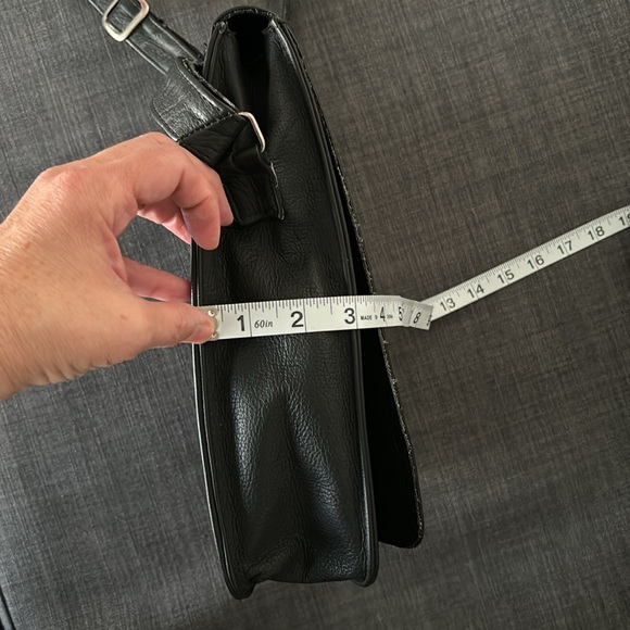 Genuine leather , made in Mexico messenger bag - Picture 11 of 11